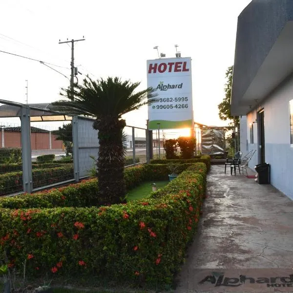 Hotel Alphard，位于Santo Antônio do Leverger的酒店