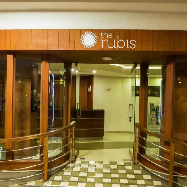 The Rubis，位于Tirūr的酒店