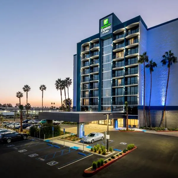 Holiday Inn Express & Suites Santa Ana - Orange County, an IHG Hotel，位于圣安娜的酒店