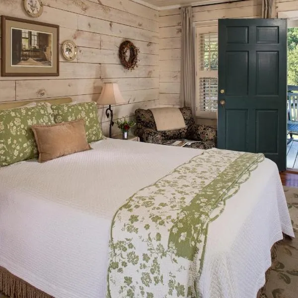 Glen-Ella Springs Hotel & Restaurant，位于Clarkesville的酒店