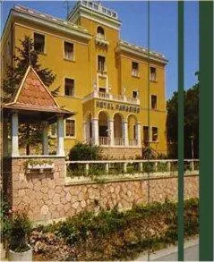 天堂酒店，位于San Giovanni Di Baiano的酒店