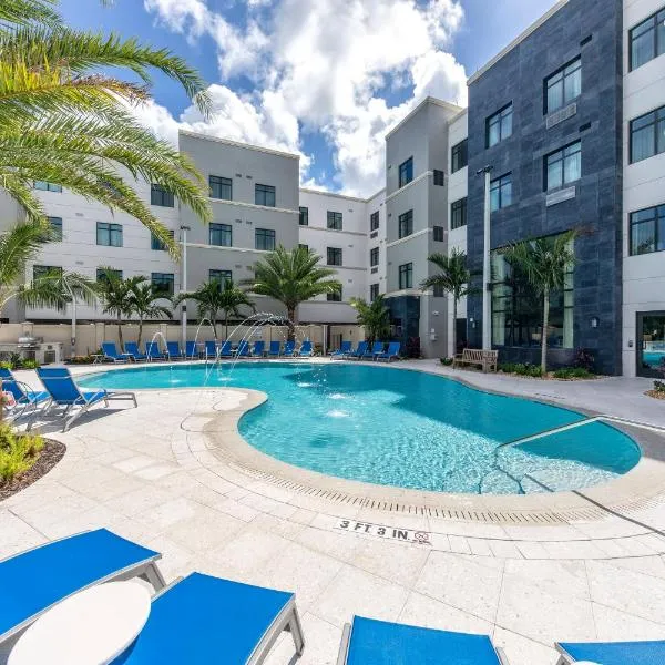 Staybridge Suites - Naples - Marco Island by IHG，位于那不勒斯的酒店
