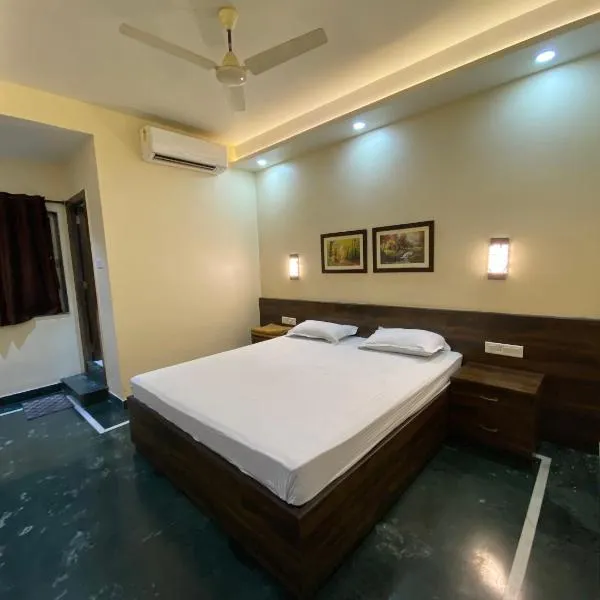 Shivam Hotels，位于Bāli的酒店
