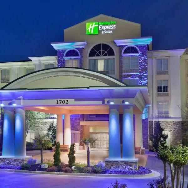 Holiday Inn Express Phenix City-Fort Benning, an IHG Hotel，位于凤凰城的酒店