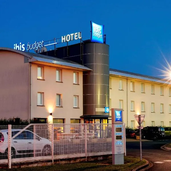 卢瓦尔河畔默恩宜必思快捷酒店，位于Baule的酒店