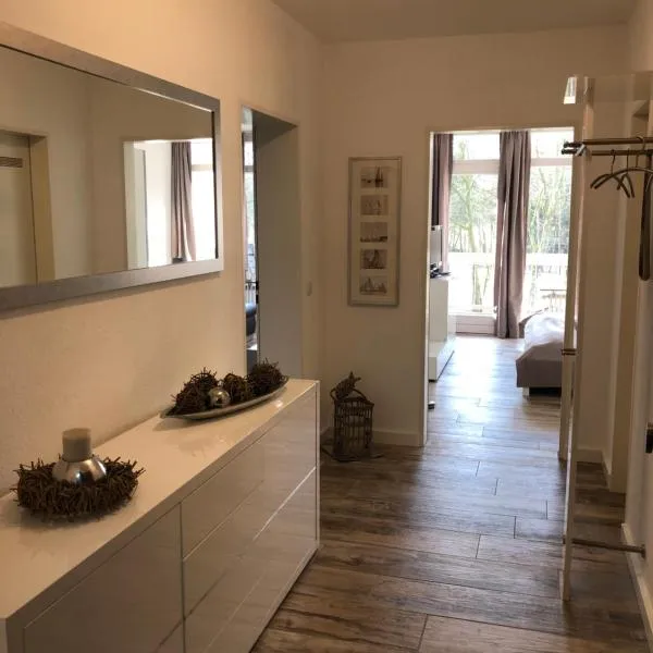 Moderne Ferienwohnung am Yachthafen Bad Zwischenahn，位于巴德茨维什安的酒店