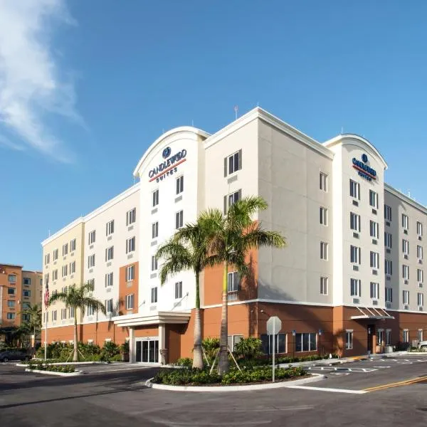 Candlewood Suites - Miami Exec Airport - Kendall, an IHG Hotel，位于卡特勒湾的酒店