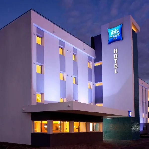 蒙贝利亚尔宜必思快捷酒店，位于伊图普斯的酒店