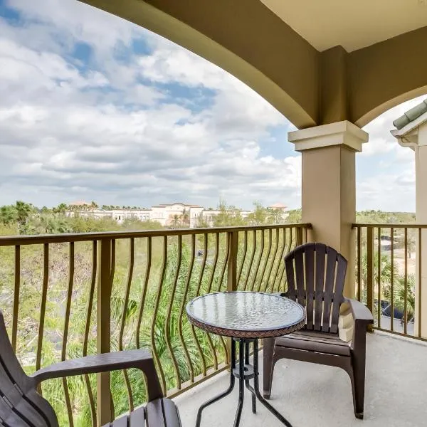 Cozy Condo wPrivate Balcony & FREE Resort Access，位于奥兰多的酒店