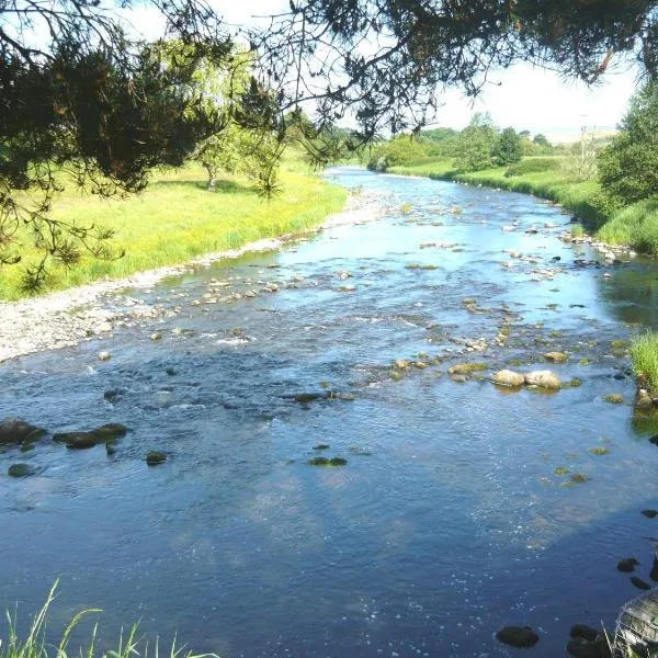 Nith Riverside Cottages，位于Sanquhar的酒店