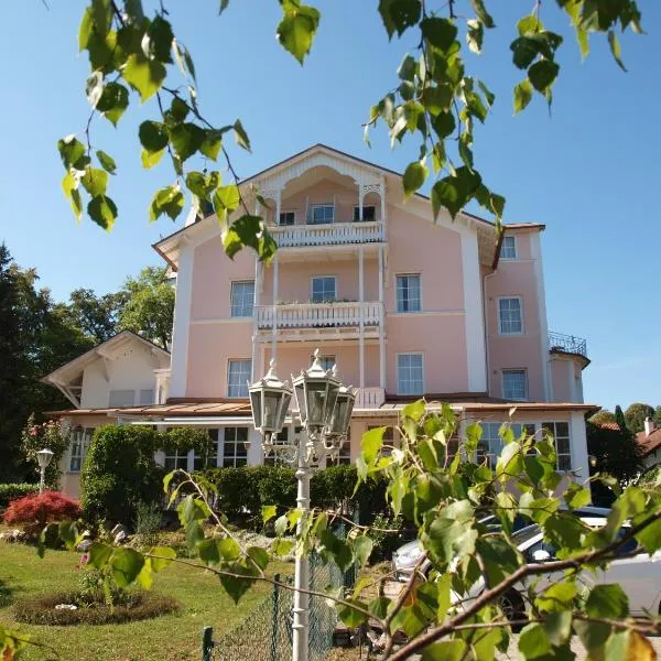Hotel Villa Sisi，位于费尔达芬格的酒店