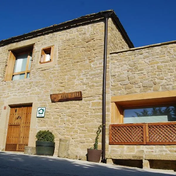 Casa Rural Harri Etxea，位于Salinas de Ibargoiti的酒店