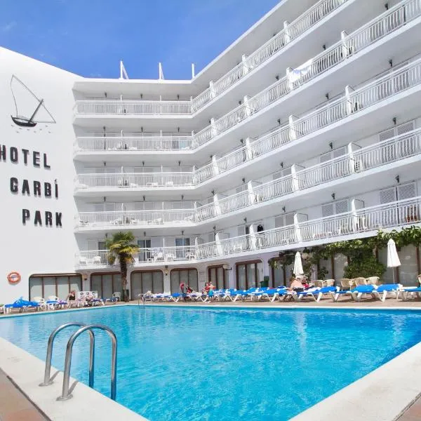Hotel Garbi Park & AquaSplash，位于Terra Brava的酒店