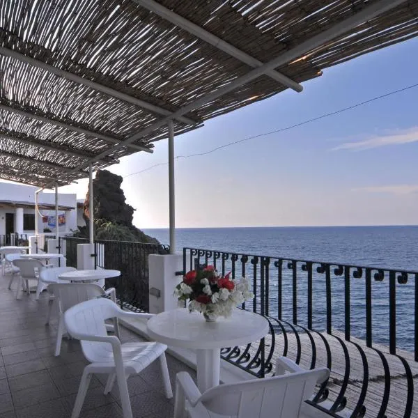 Hotel Villaggio Stromboli - isola di Stromboli，位于Ginostra的酒店