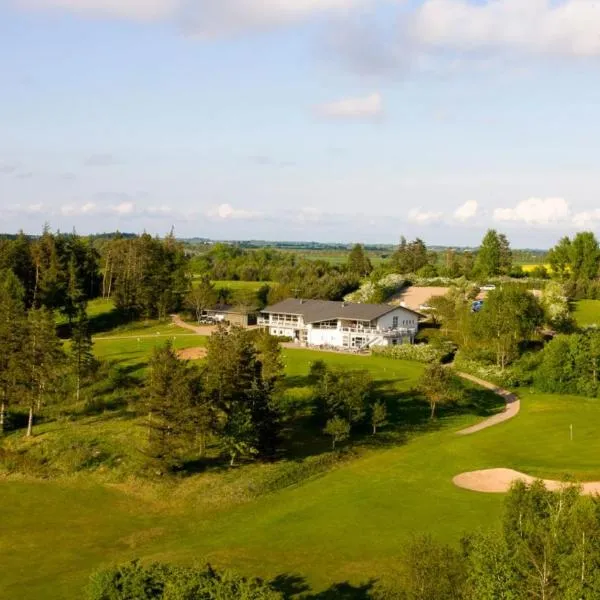 Hjarbæk Fjord Golfcenter，位于Nørre Ørum的酒店