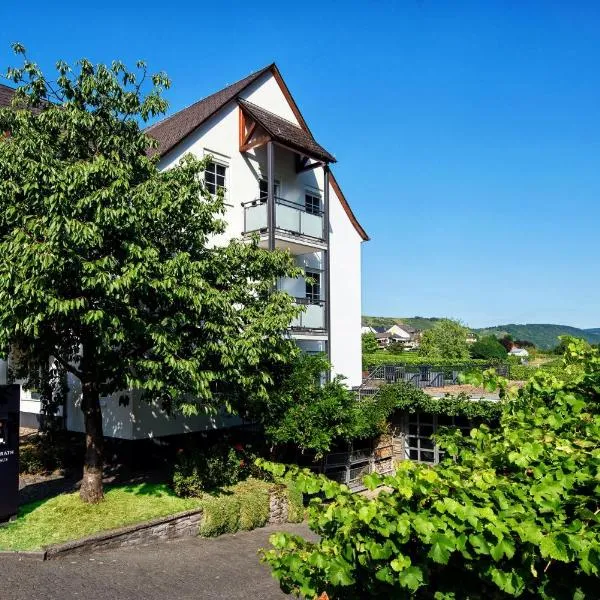 Gästehaus Weitblick by Weingüter Christoph Clüsserath und Bernhard Eifel，位于特里滕海姆的酒店