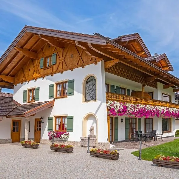 Chiemsee Hauszeit，位于基姆湖畔贝尔瑙的酒店