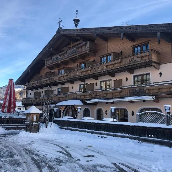 Ferienhotel Alpenhof，位于基茨比厄尔附近赖特的酒店