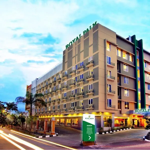 Royal Palm Hotel & Conference Center Cengkareng，位于Poris-lor的酒店