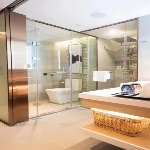 麗枫酒店·重庆解放碑好吃街店，位于重庆的酒店