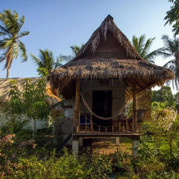 Retro Kampot Guesthouse，位于贡布的酒店