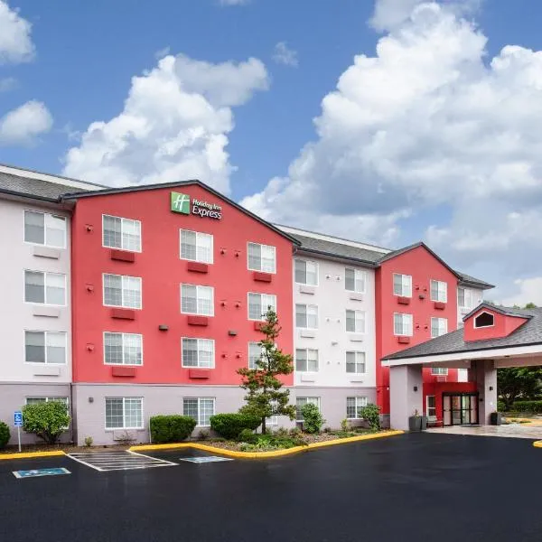 Holiday Inn Express & Suites Lincoln City, an IHG Hotel，位于克洛弗戴尔的酒店