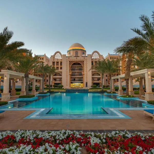 GLOBALSTAY Holiday Homes - Sarai Apartments, Beach, Pool, Gym，位于迪拜的酒店