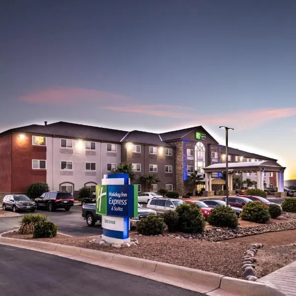 Holiday Inn Express & Suites Alamogordo Highway 54/70, an IHG Hotel，位于阿拉莫戈多的酒店