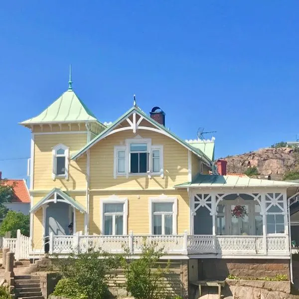 Strandflickornas Annex Gula Villan，位于吕瑟希尔的酒店