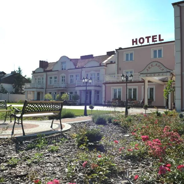 阿卡迪亚皇家酒店 ，位于Krubki的酒店
