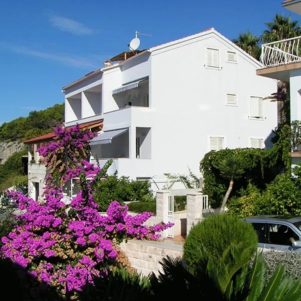 玛吉塔威斯克威公寓酒店，位于赫瓦尔的酒店