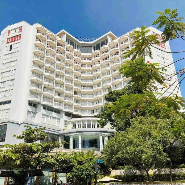 诺富特下龙湾酒店，位于Tuan Chau的酒店
