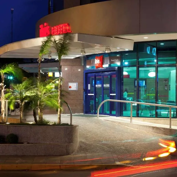 ibis Passo Fundo Centro，位于帕苏丰杜的酒店