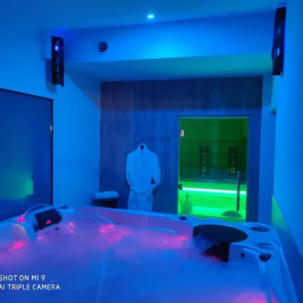 Hôtel & Spa La Villa，位于圣马克西姆的酒店