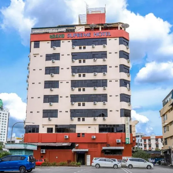 Grand Supreme Hotel，位于Kampong Sandong的酒店