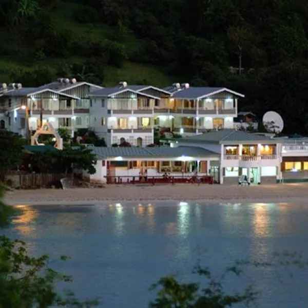 宝石假日海滩度假酒店，位于Lance aux Épines的酒店