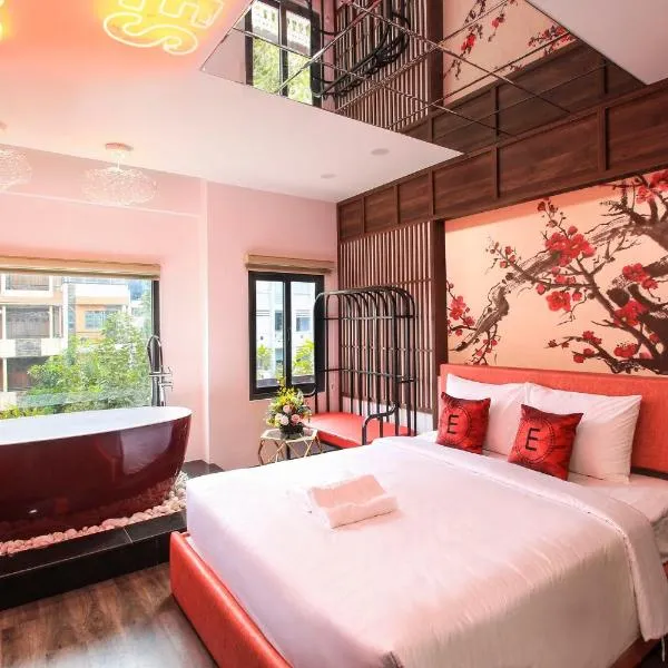 EROS Hotel - Love Hotel，位于胡志明市的酒店