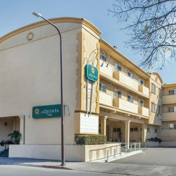 伯克利拉金塔酒店，位于埃尔塞里托的酒店