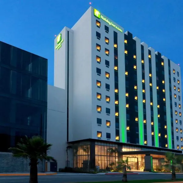 Holiday Inn & Suites - Monterrey Apodaca Zona Airport, an IHG Hotel，位于Rancho Los Encinitos的酒店