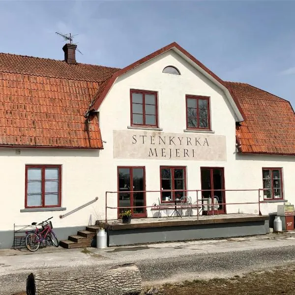 Mejeriet Stenkyrka，位于Lärbro的酒店