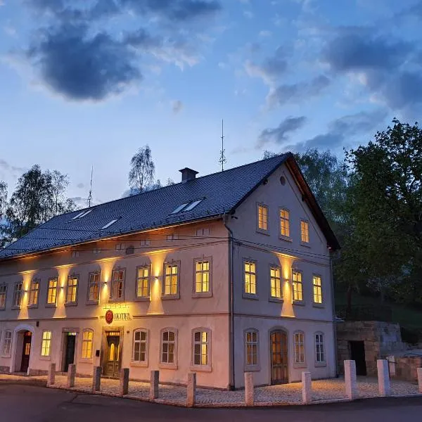 Hotel KORTUS，位于Růžová的酒店