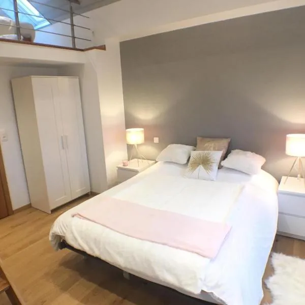 B&B Pegasus II - Chambre de luxe avec sauna privatif，位于Salmchâteau的酒店