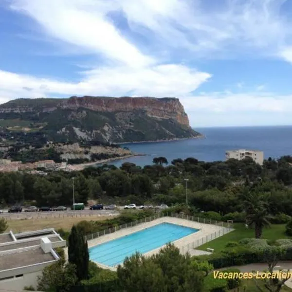 Magnifique vue baie et Cap Canaille Parking/Piscine，位于卡西斯的酒店