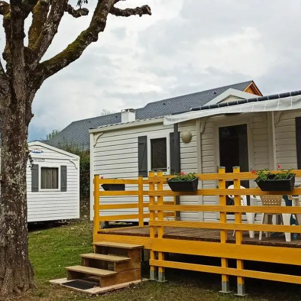 Mobil-home au pied des Pyrénées，位于Galey的酒店