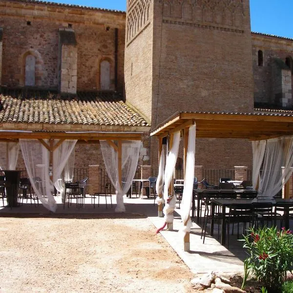 Complejo Rural Lifara，位于Aranda de Moncayo的酒店