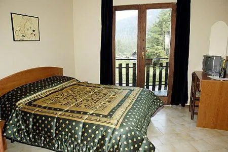 petit paradis，位于尚波尔谢的酒店