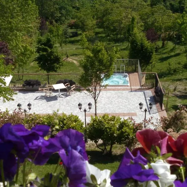 Albergo Diffuso - Il Poggetto tra Urbino & San Marino，位于Montecalvo in Foglia的酒店