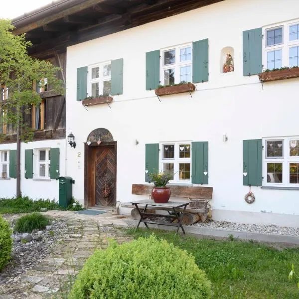 5 Sterne Ferienhaus Gut Stohrerhof am Ammersee in Bayern bis 11 Personen，位于Finning的酒店