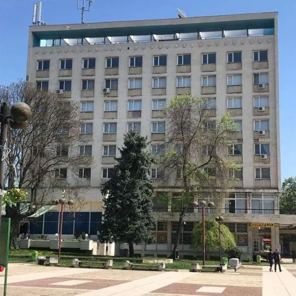 Хотелски Комплекс Родина，位于Mezdra的酒店