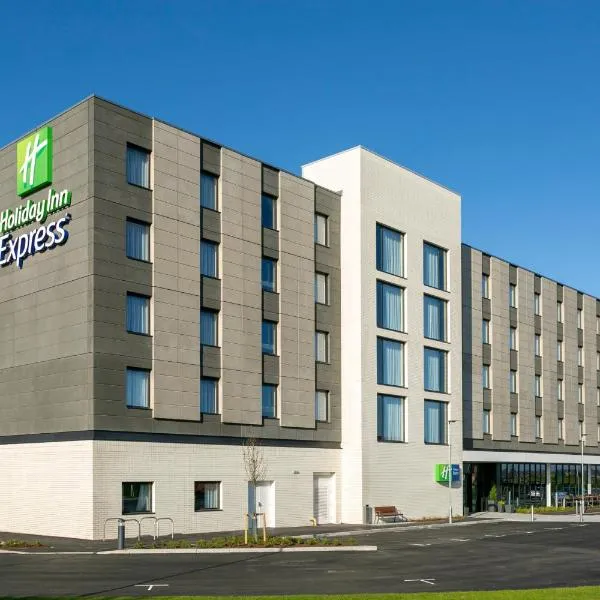 Holiday Inn Express Bridgwater M5, Jct24, an IHG Hotel，位于Creech Saint Michael的酒店
